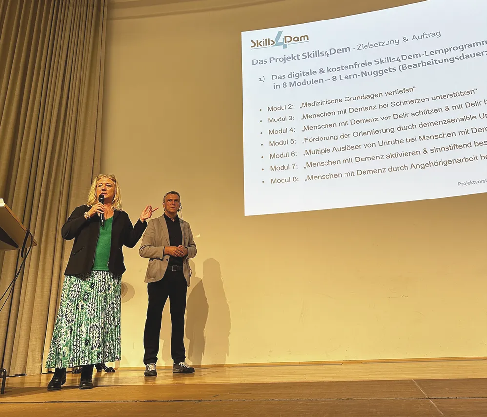 Dr. Sabine Kirchen-Peters undLudwig Kuhn Vortrag Demenzkongress